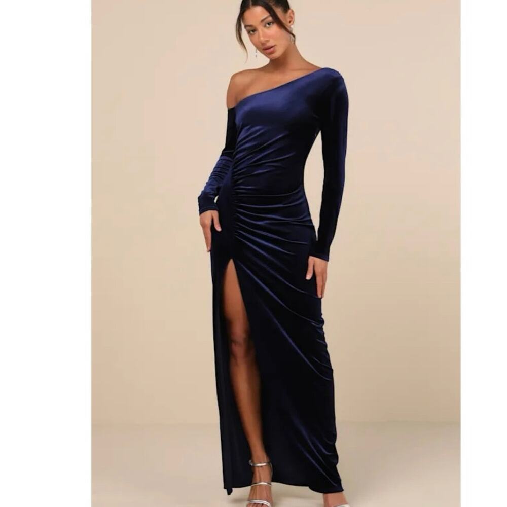 Lulu’s Notorious Icon Navy Blue Velvet Asymmetrical Maxi Dress Size M NWT!